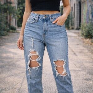 Simple Society Women's Distressed Ripped Jeans Light Wash High Rise Raw Hem 0/24